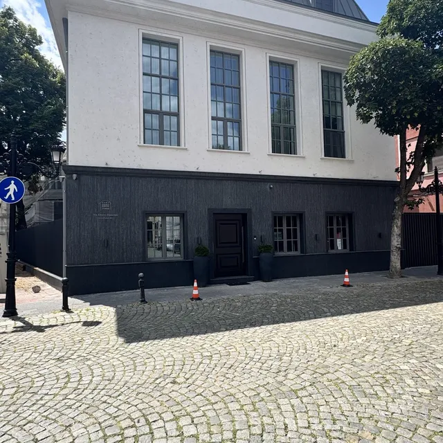 Плъзгаща система и алуминиева дограма на частна вила — Бравис и Ко
